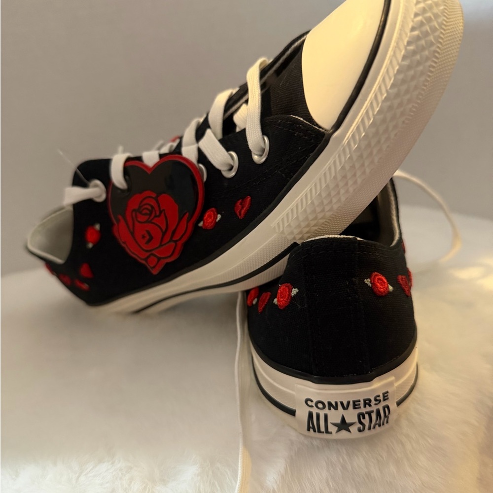 Converse Black and White Low-Top Sneakers with Red Rose Embroidery - Picture 5 of 7